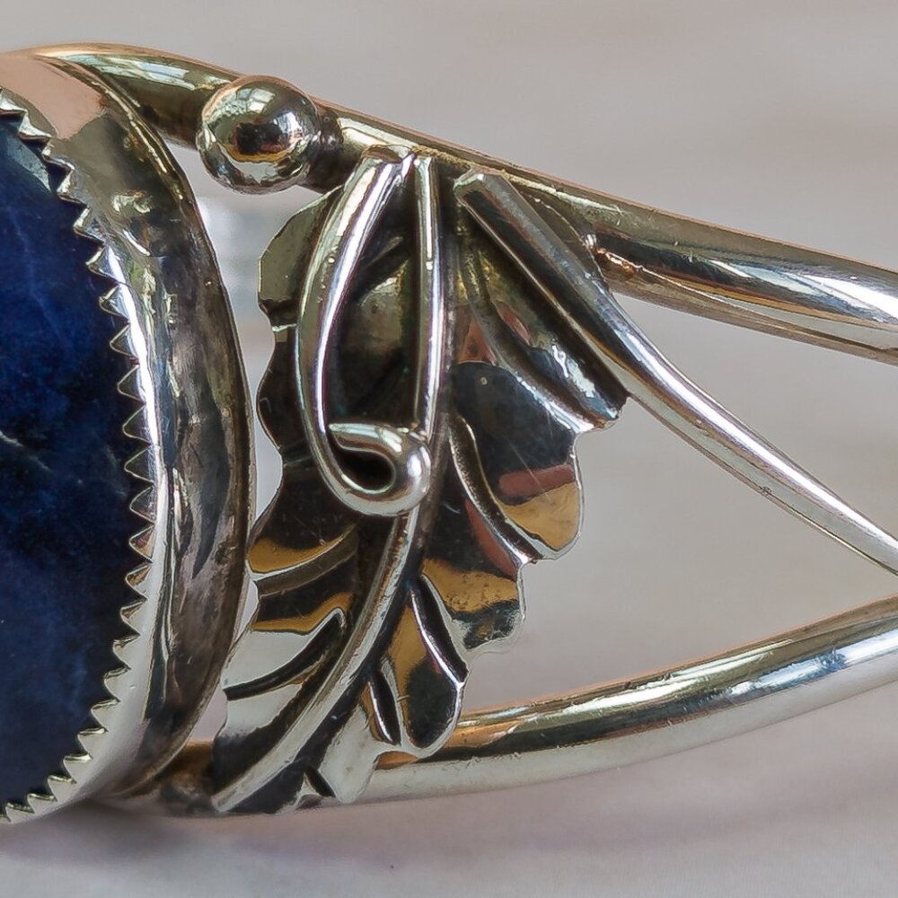 Vintage Navajo Sterling Silver Cuff Bracelet–Signed “T Sterling”–Lapis Lazuli - Picture 6 of 8